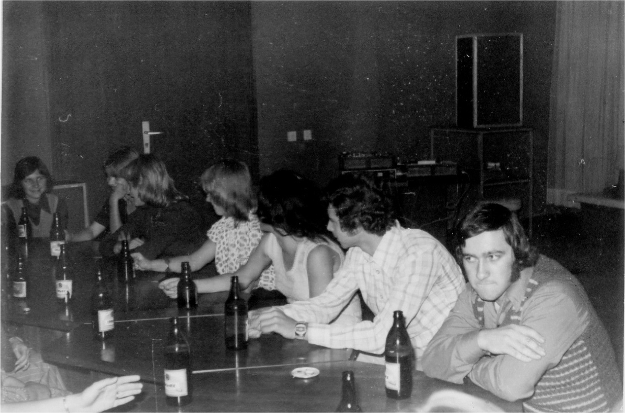 1975